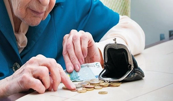 Τεράστιες οι μειώσεις που έρχονται – Ως και 350 ευρώ χάνουν οι συνταξιούχοι